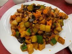 宫保鸡丁-兴国苑酒店