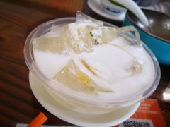-周大娘牛乳(旧寨古村总店)