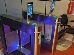 -奥冠体育华师附中恒温游泳馆