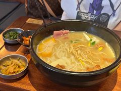 -银米·云南传统过桥米线(双廊黑金冠店)