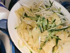 -川流不息·地道川菜·小龙虾(新松江路店)
