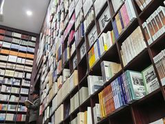 -新华书店(新街口旗舰店)