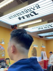 -Devilhands Barbershop男士理容店