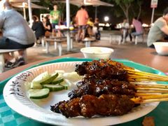 沙爹-东海岸人工湖美食村