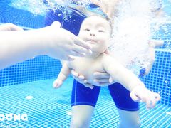 -龙格亲子游泳俱乐部(泊富中心)