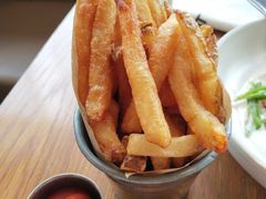 -ROAST coffee & eatery