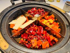 -爱你您·自家鱼塘·活水喷泉鱼火锅(八里店)