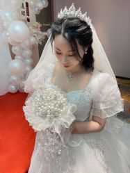 -贺贺新娘造型婚纱店