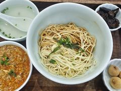 蟹粉黄金捞面-蟹上黄·蟹黄面·江南糖水(人民广场店)