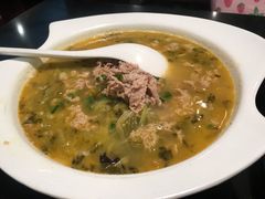 秘制酸汤肥牛-鹿港小镇(悠唐店)