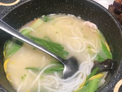 -云海肴·汽锅鸡·云南菜(天山百盛优客店)