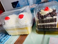 -红宝石·鲜奶小方·海派西点房(金杨店)