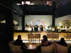 -穹六人间 people 6(岳阳路店)