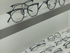 -翰佐蔡司小乐圆·依视路星趣控·暴龙眼镜折扣店
