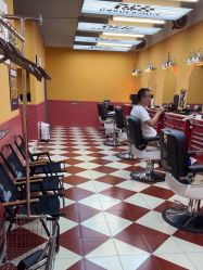 点击看大图 -Devilhands Barbershop男士理容店