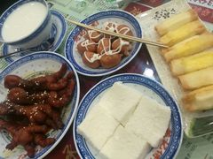 -赵记传承特色牛奶甜品(泉城广场店)