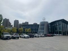 -奔驰北京极光星徽(四元桥店)