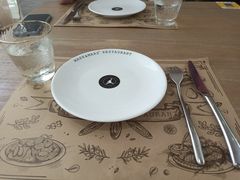 -Mark&Mars Restaurant