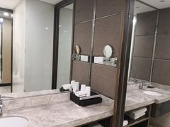 -全季酒店(重庆李子坝牛角沱地铁站店)