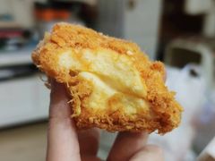 蟹黄肉松小贝-鲍师傅糕点(国金街店)