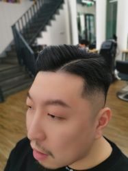 -曼都发型