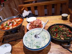 -老滇山寨•云南特色菜•地方菜•民族风情歌舞表演(金碧店)