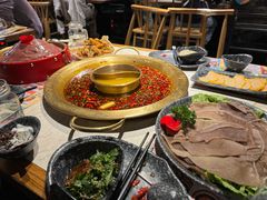 -哥老官重庆美蛙鱼头(西湖银泰十一哥店)