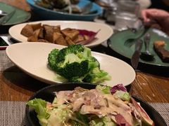 牛油果鲜虾沙拉-喜洲吧·江畔老船厂·庭院餐厅(喜临院店)