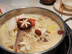-三人行骨头王火锅(长寿店)