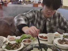 -北京汉丽轩海鲜烤肉自助火锅一体(中百店)