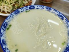 -雪琴面馆富安特色鱼汤面(城中花园店)