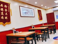 大堂-门框胡同百年卤煮(新街口店)