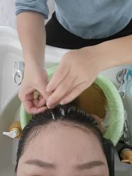 -舒欣头疗·俏丝谧语 白发脱发专业护理 