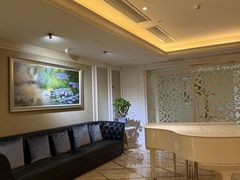 -麓湖国际水疗