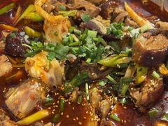 -爆炸头阿姨小四川正宗川味小吃(无任何分店)
