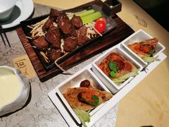-穹六人间 people 6(岳阳路店)