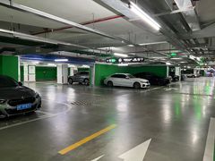 -华侨城苏河湾-地上停车场