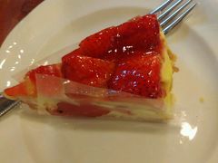 草莓奶酪蛋糕-凯宾美食廊Kempi Deli·凯宾斯基饭店(亮马桥路店)