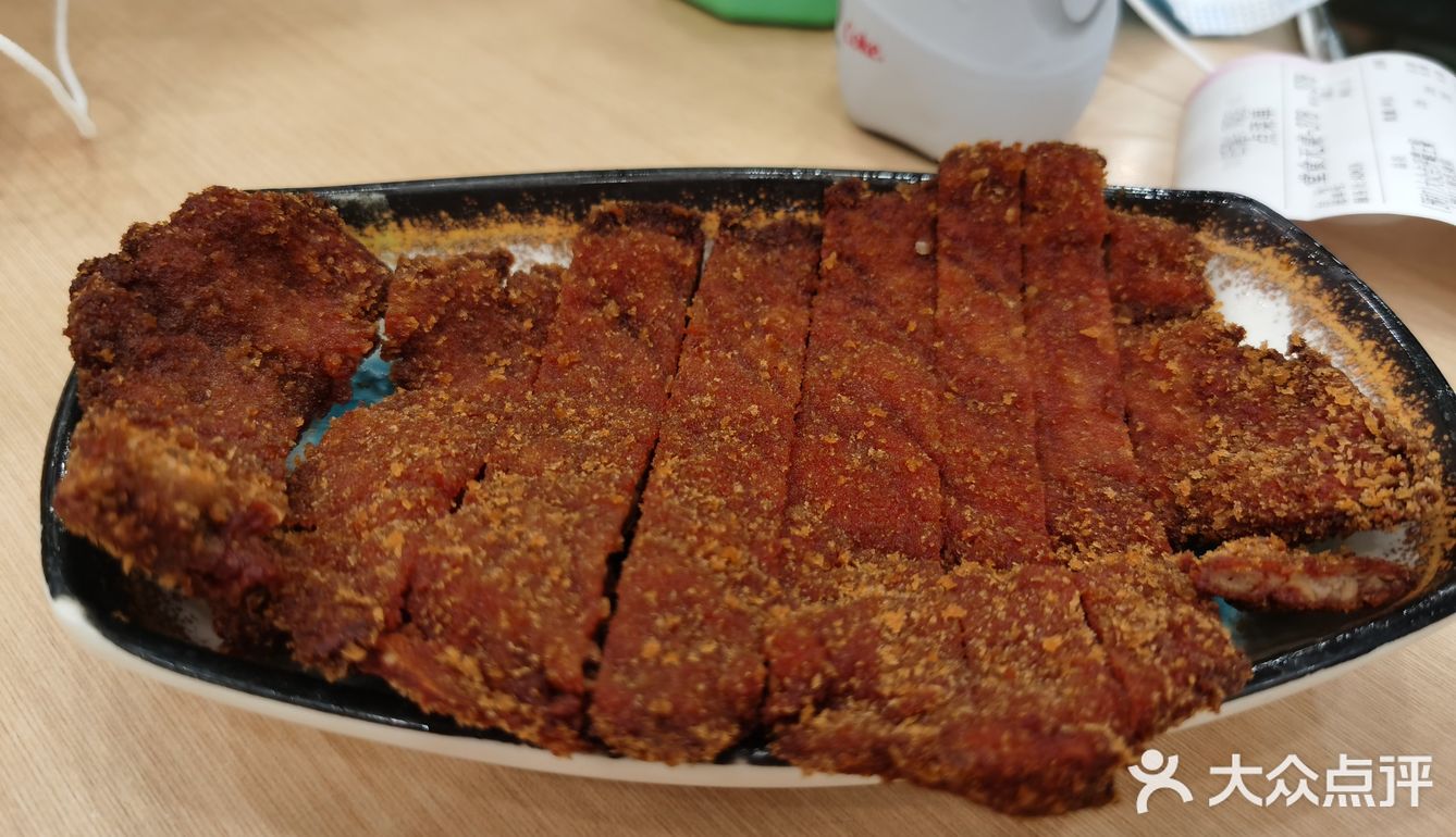 味道鲜得很。外加一块外酥里嫩炸猪排，哈哈