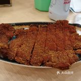 味道鲜得很。外加一块外酥里嫩炸猪排，哈哈