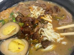 -花溪巷牛肉粉(泉城路店)