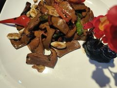 -魏铭鱼头捞饭(晋阳路店)