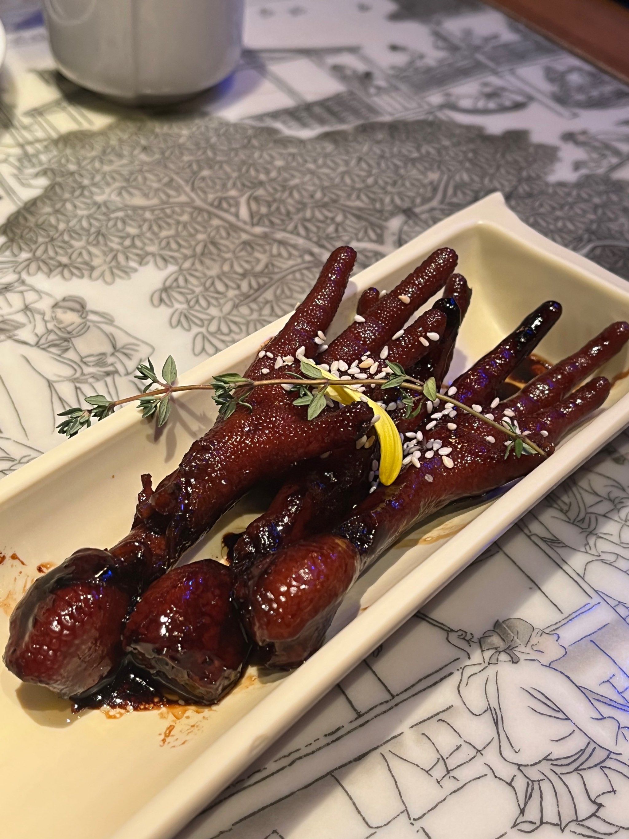 「桂满陇·西湖船宴(平安金融中心店)」「招牌吮指鸡爪」招牌好吃到