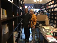 -钟书阁(松江泰晤士小镇店)