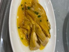 特色葱油鸡-东方明珠老上海8号餐厅(东方明珠广播电视塔店)