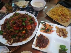 -萨宁音登锡伯风味餐厅(一楼店)