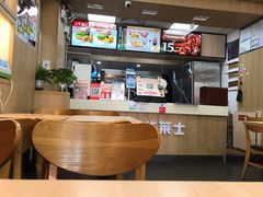 -华莱士炸鸡汉堡(重庆邮电大学店)