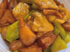 地三鲜-海派美食·家宴海鲜青岛菜·石锅鲽鱼头(东方城店)