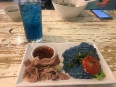 -蝶豆花蓝面条