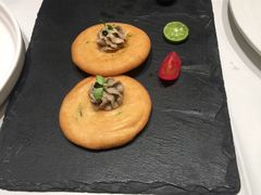 鹅肝酱葱油饼-民国红公馆·秦淮八艳(夫子庙店)